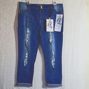 NWT Plus size VIP Buttlifter, skinny distressed JEANS.